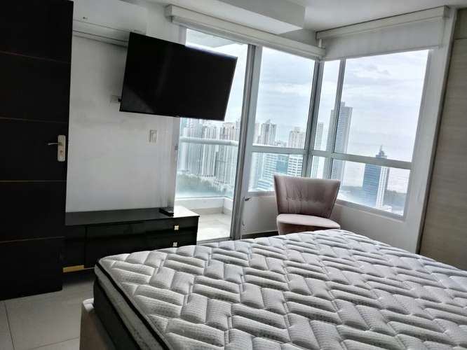 Apartamento amoblado de 3 recámaras con vista al mar, 2 estacionamientos y amenidades de lujo en Ciudad de Panamá VL - Imagen 19