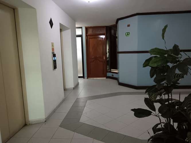 VENTA OFICINA EL CANGREJO | TORRE IBC - Imagen 2
