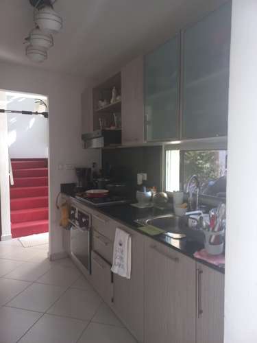 Vendo hermosa casa unifamiliar amoblada y con A/A - Imagen 4