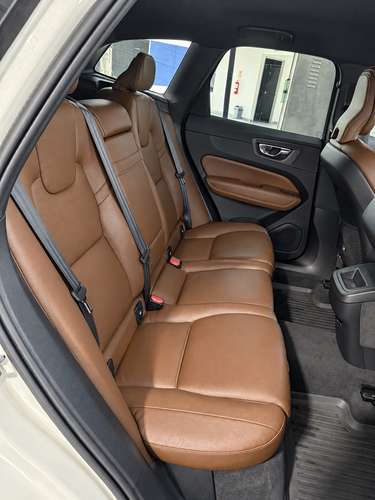 2022 Volvo xc 60 como nuevo  - Imagen 12