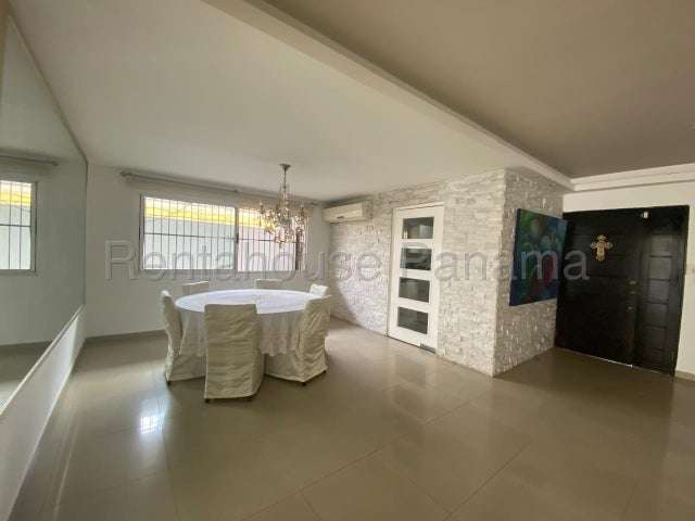 Venta de Casa en El Carmen, Urbanizacion Linares 25LGG9075 - Imagen 3