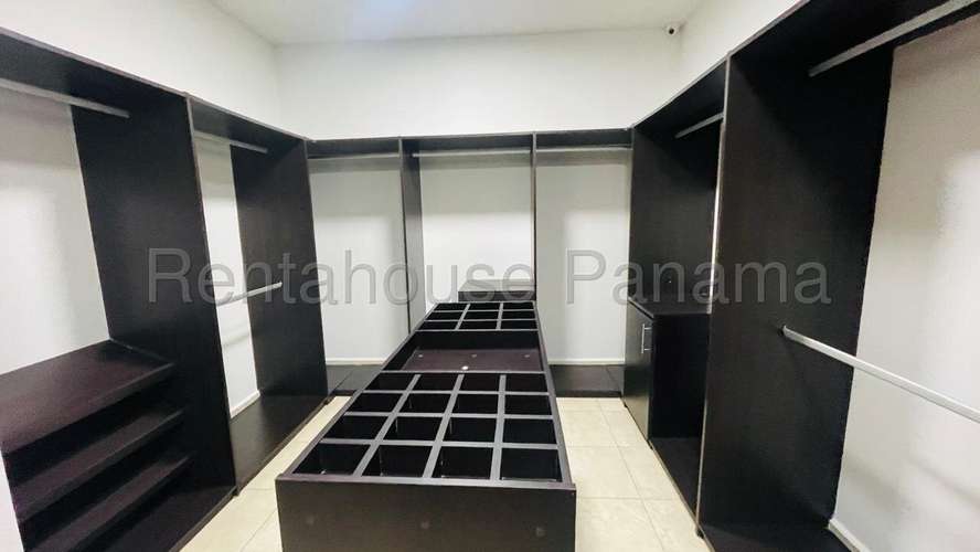 Venta casa en Paseo del Parque, Costa del Este - piscina y jardín | uVIK-26-6541