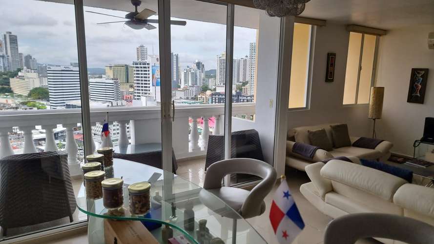 Alquilo amplio apartamento amoblado en Obarrio, 3 recamaras, 200m2, balco, area social completa. - Imagen 4