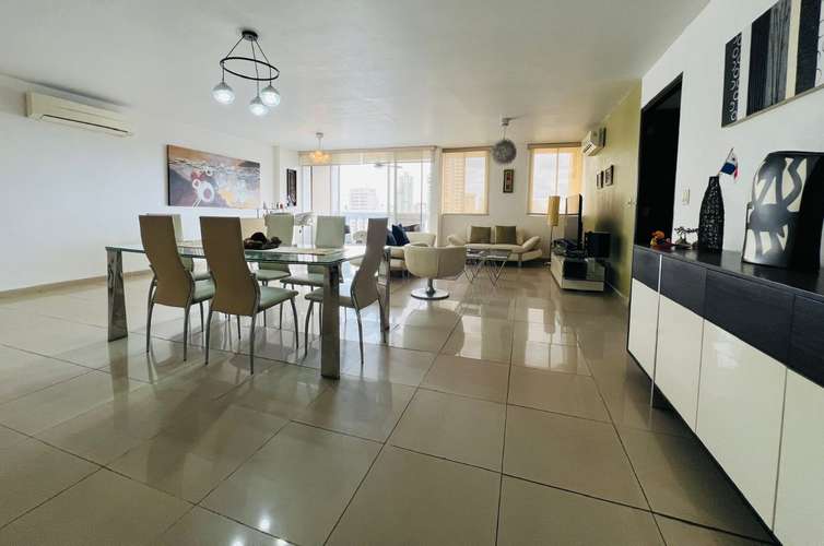 Alquilo amplio apartamento amoblado en Obarrio, 3 recamaras, 200m2, balco, area social completa. - Imagen 2