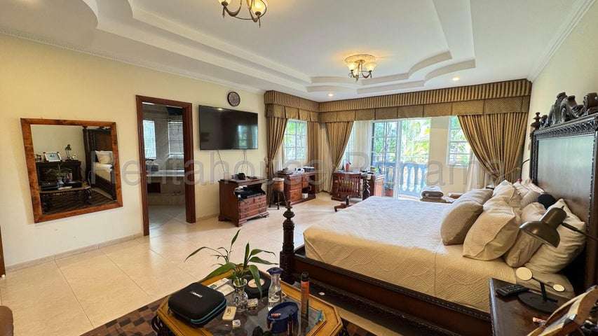 Venta de Casa en Costa del Este, en  Exclusivo Residencial Royal Pacific 25LGG8762