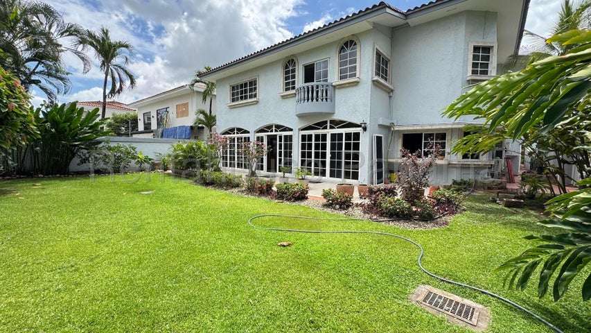 Venta de Casa en Costa del Este, en  Exclusivo Residencial Royal Pacific 25LGG8762