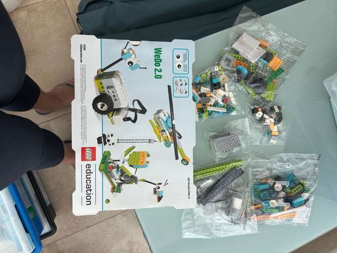 LEGO Education: WeDo 2.0, Simple & Powered Machines 9686 y Energía Renovable 9688 - Imagen 4