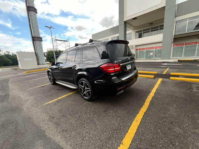 Mercedes-Benz GLS  | Negro | Lujo, potencia y confort | 7 puestos - Imagen 5