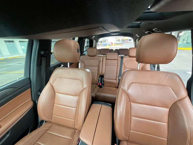 Mercedes-Benz GLS  | Negro | Lujo, potencia y confort | 7 puestos - Imagen 17