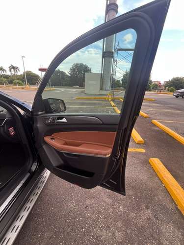 Mercedes-Benz GLS  | Negro | Lujo, potencia y confort | 7 puestos - Imagen 9