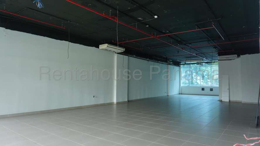 Alquiler de Oficina en Via Brasil Street Mall EC