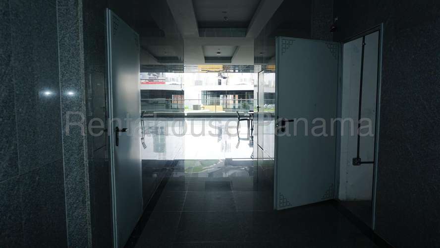 Alquiler de Oficina en Via Brasil Street Mall EC