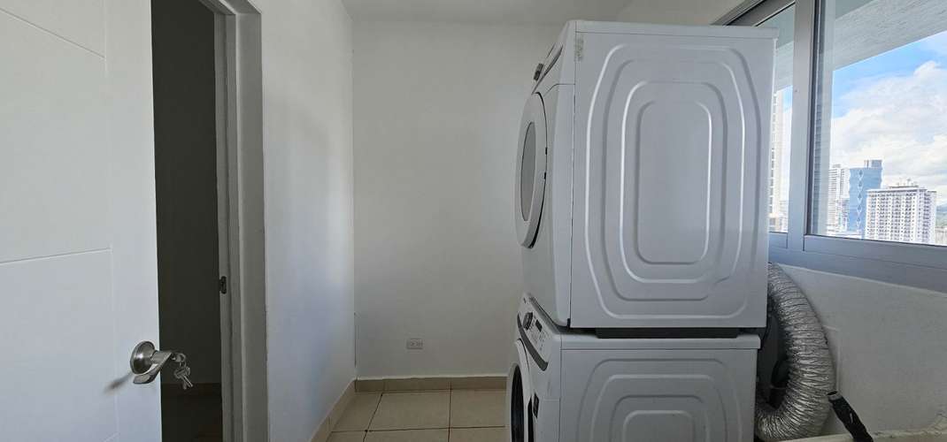 SE ALQUILA APARTAMENTO EN PH WATERS AVENIDA BALBOA - Imagen 7