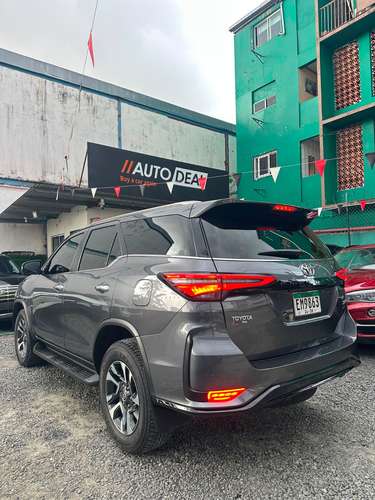 TOYOTA FORTUNER SRV AÑO 2025 AUTOMÁTICO - Imagen 5