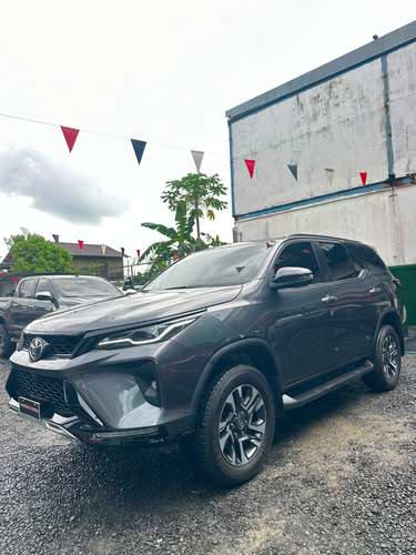 TOYOTA FORTUNER AÑO 2024 AUTOMÁTICO - Imagen 3