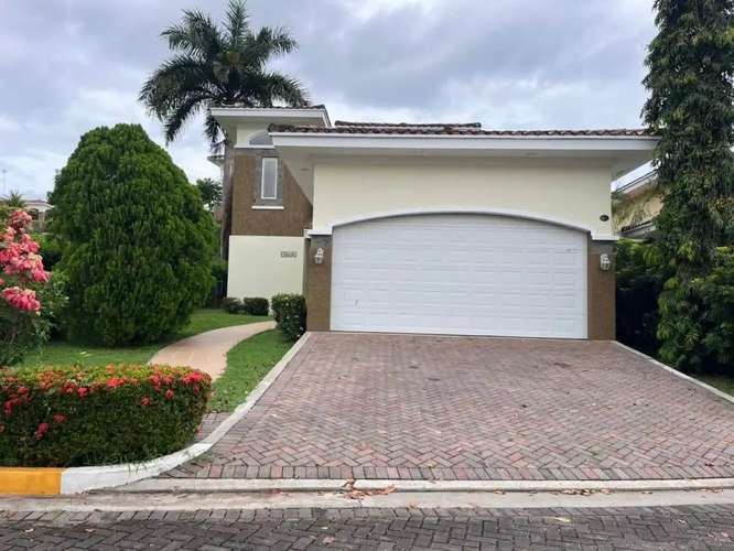 Casa en venta Tucan Country Club
