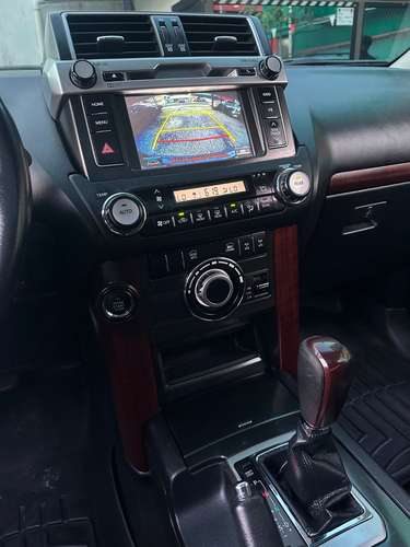 TOYOTA LAND CRUISER PRADO VX AÑO 2015 AUTOMÁTICO TURBO DIÉSEL - Imagen 12