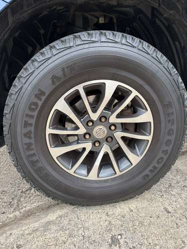 NISSAN NP300 MANUAL - Imagen 11