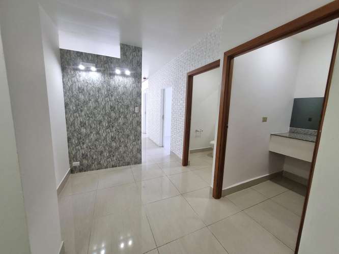 Oficinas en Alquiler · 56 y 69 m² con Vista a la Ciudad · RBS Tower - Imagen 18