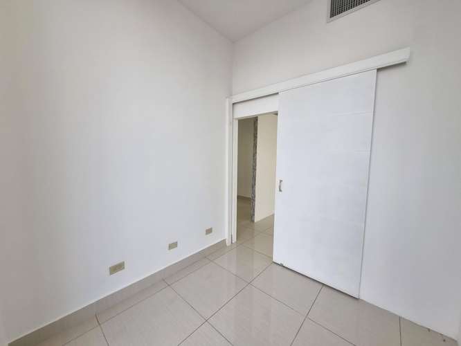 Oficinas en Alquiler · 56 y 69 m² con Vista a la Ciudad · RBS Tower - Imagen 16