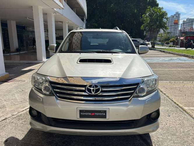 TOYOTA FORTUNER 2014 AUTOMATICO - Imagen 2