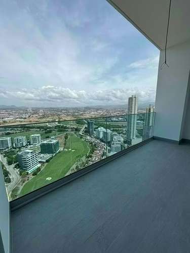 Penthouse A Estrenar Vista al Golf y Mar En Santa María P.H. The Ivy - Imagen 2