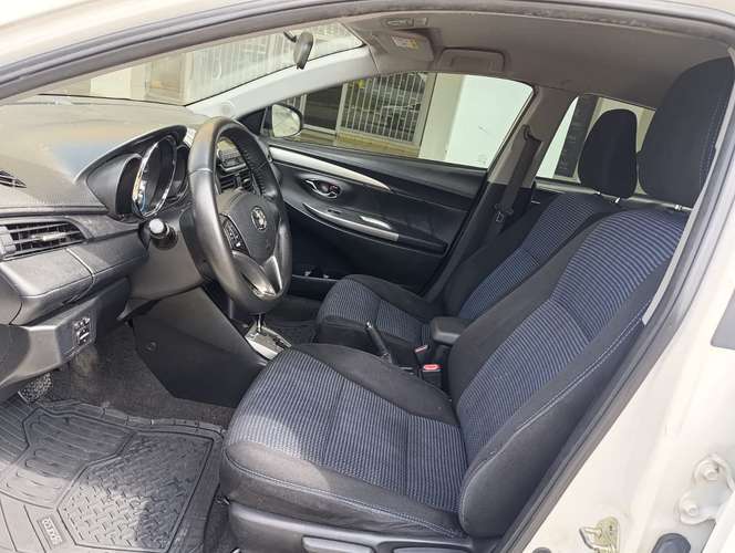 TOYOTA YARIS 2014 AUTOMATICO