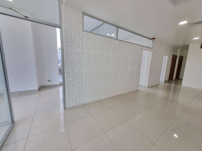 Oficina en Alquiler · 69 m² para Trabajo y Reuniones · RBS Tower · Paitilla - Imagen 4