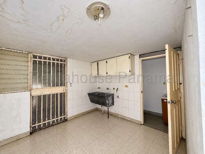 Casa en Venta en Obarrio | 4 Habitaciones y Excelente Ubicación 27YCG3073 - Imagen 17