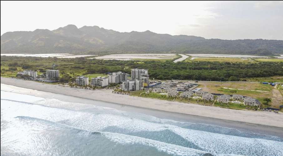 Apartamentos en venta en Playa Caracol LH