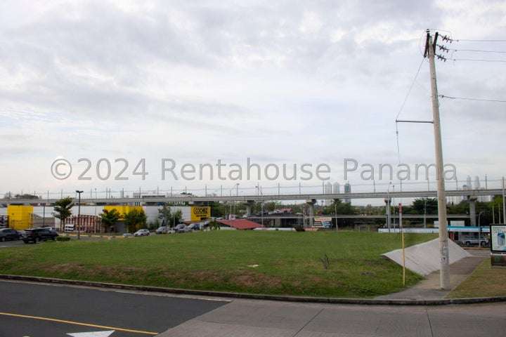 ALQUILER DE TERRENO EN VILLA LUCRE 26ML2272  - Imagen 3