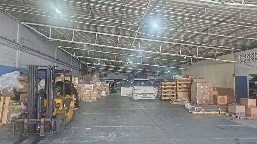 Alquiler  de Bodega con Oficinas a 5$ el m2 - Imagen 4
