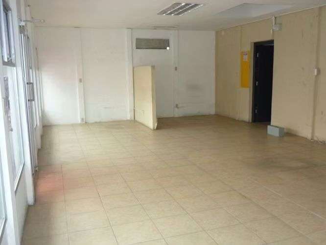 Alquiler  de Bodega con Oficinas a 5$ el m2 - Imagen 8
