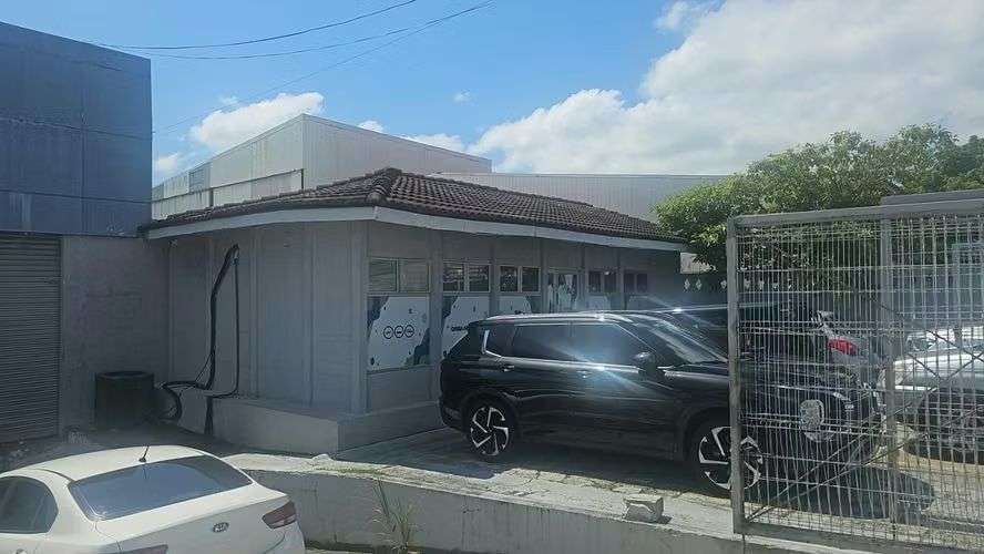 Alquiler  de Bodega con Oficinas a 5$ el m2 - Imagen 11