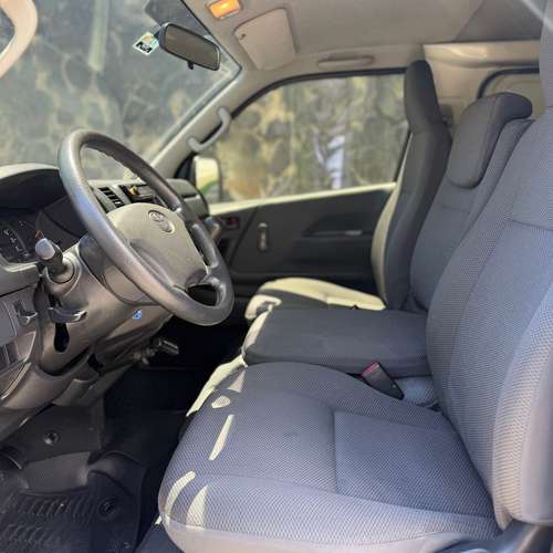 TOYOTA HIACE 2017 - Imagen 8