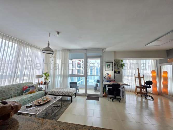Venta de Apartamento en Avenida Balboa Ph Grandbay Tower JV