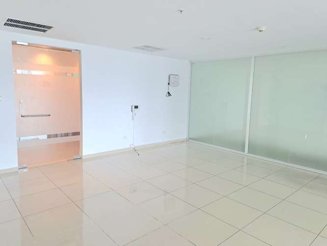 ALQUILER OFICINA PANORAMICA OBARRIO SORTIS 5 DIVISIONES 3 ESTACIONAMIENTOS 115M2 VV  - Imagen 10