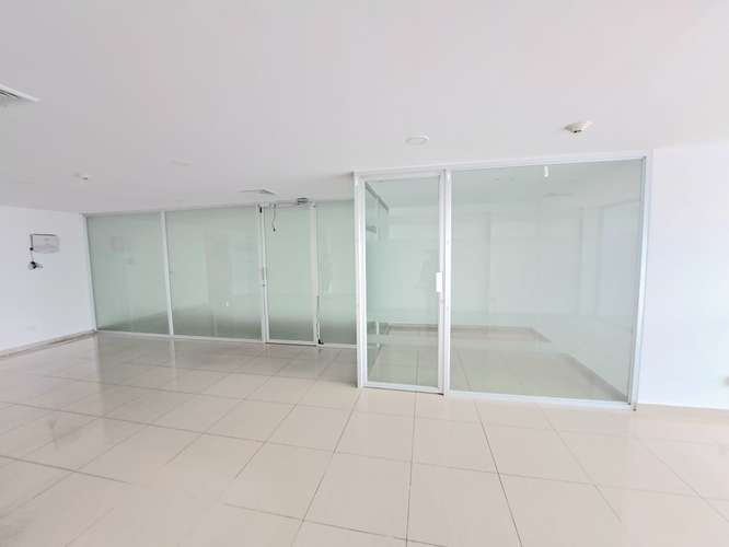 ALQUILER OFICINA PANORAMICA OBARRIO SORTIS 5 DIVISIONES 3 ESTACIONAMIENTOS 115M2 VV  - Imagen 9