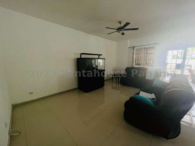 Duplex House for Sale in El Doral El Bosque| 318 m², 27GP659