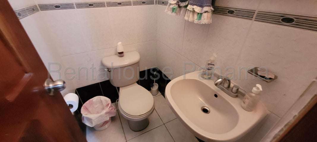 Venta de casa en Limajo, Altos de Panamá IH25-9377 - Imagen 9