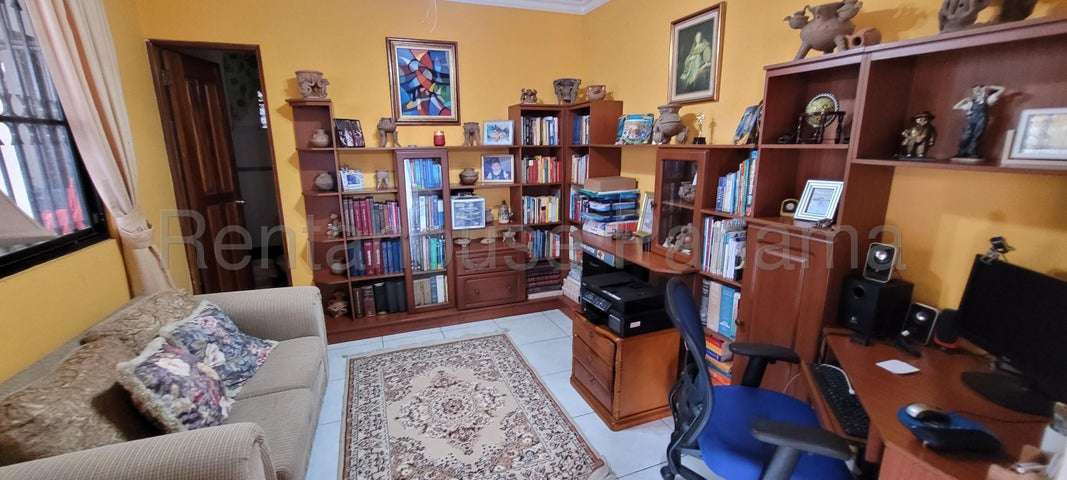 Venta de casa en Limajo, Altos de Panamá IH25-9377 - Imagen 8