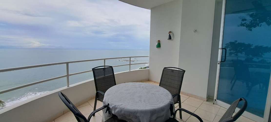 Apartamento Amueblado Frente al Mar en Coronado Bay – Alquiler de Larga Estadía - Imagen 3