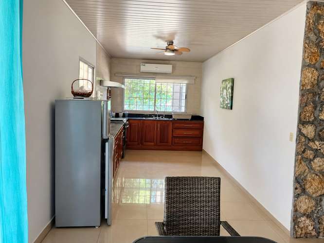 Casa en Venta y Alquiler – Playa Grande, Las Uvas, San Carlos | RE - Imagen 3