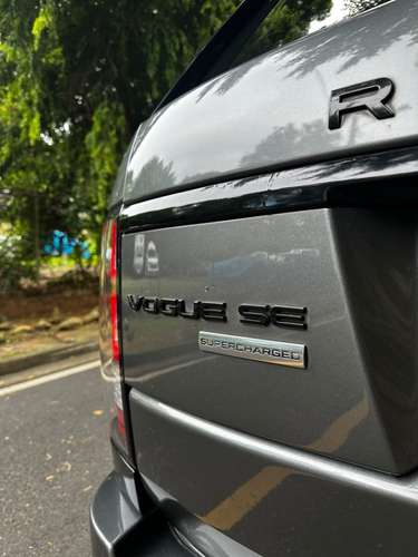 RANGE ROVER VOGUE SE 2016 $34,900