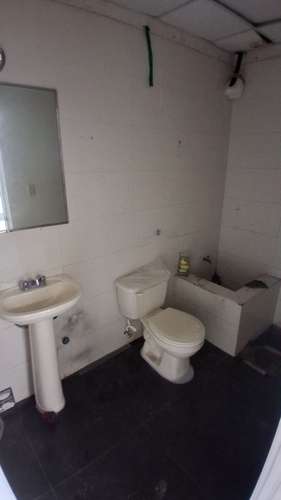 Local Dorado Mall, 30mts, 1 bano, $1000