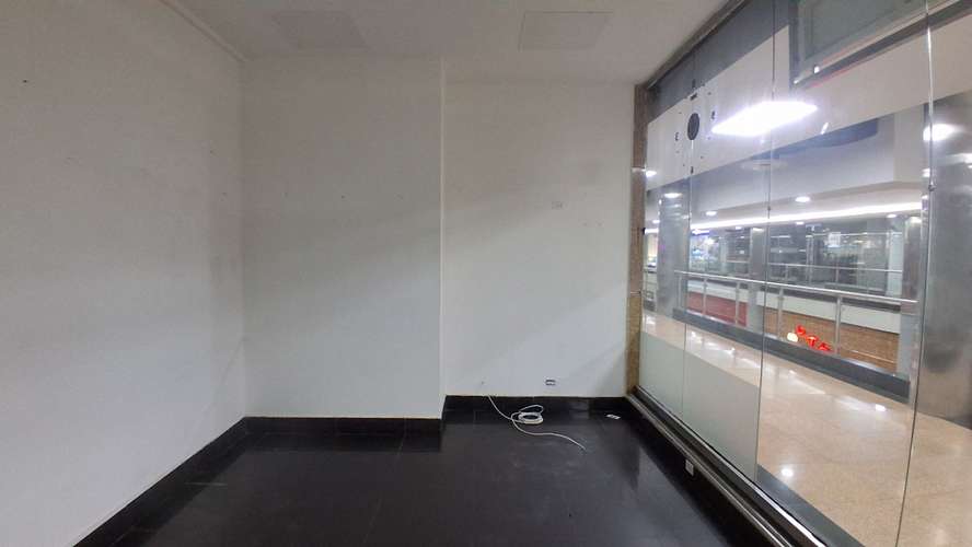 Local Dorado Mall, 30mts, 1 bano, $1000