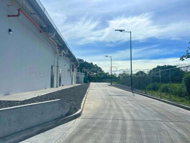 Alquiler Local Comercial en Juan Díaz | 78 m²  Viva Plaza Los Pueblos