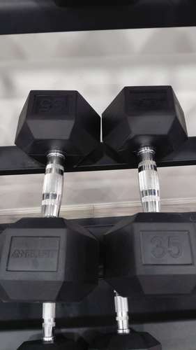 Par de mancuernas de 35 lbs cada una  Marca Nell fit 