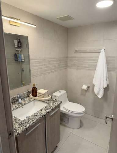 Greenwood Towers. 69mts 2r 2b 1est $165,000.00 - Imagen 6