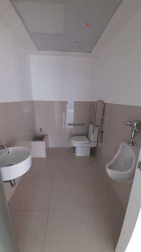 Balboa Office Center. Oficina 90mts 1b 1est $1100.00 - Imagen 9